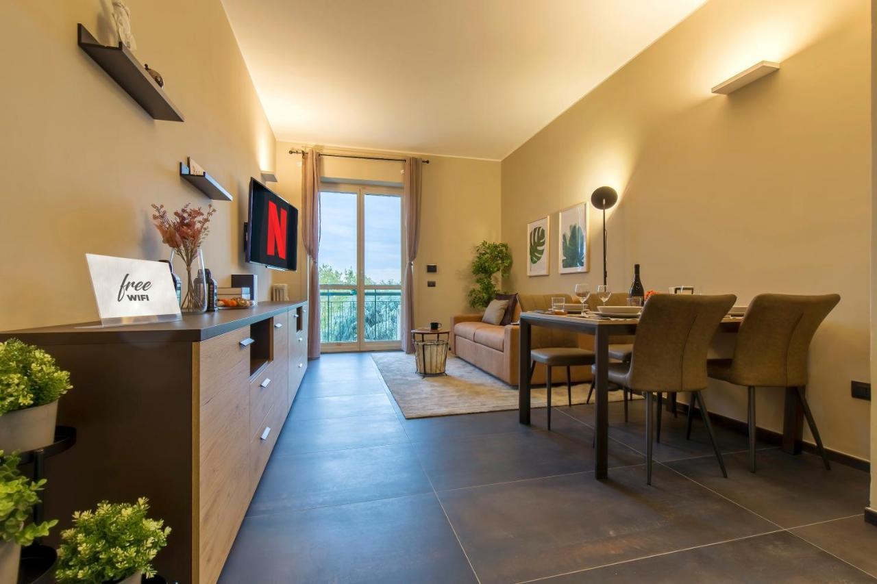 Modern & Bright 2 Bedroom Flat 50M From M4 Stop Milaan Buitenkant foto