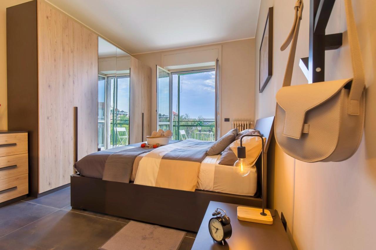 Modern & Bright 2 Bedroom Flat 50M From M4 Stop Milaan Buitenkant foto